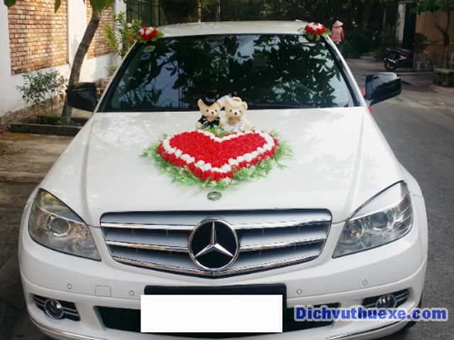 Cho thuê xe Mercedes C200