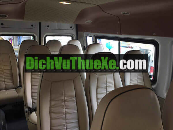 Thuê xe Ford Transit SVP 16 chỗ đời 2023 đi đền Hùng