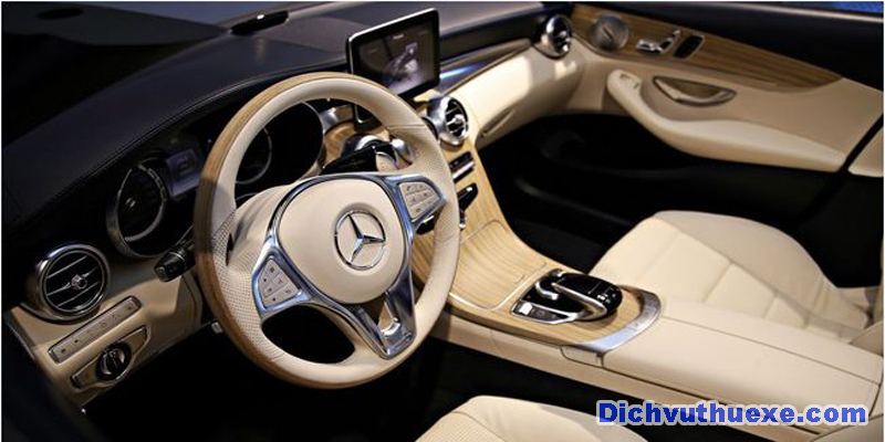 Cho thuê xe cưới Mercedes mui trần