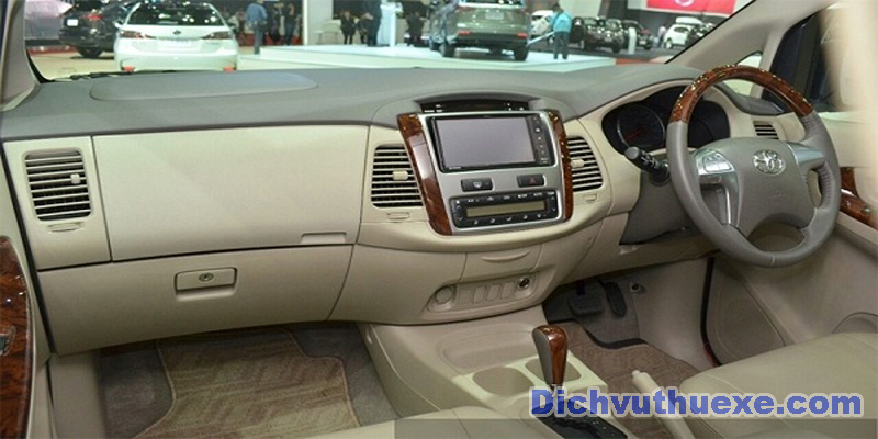 Cho thuê xe 7 chỗ Innova