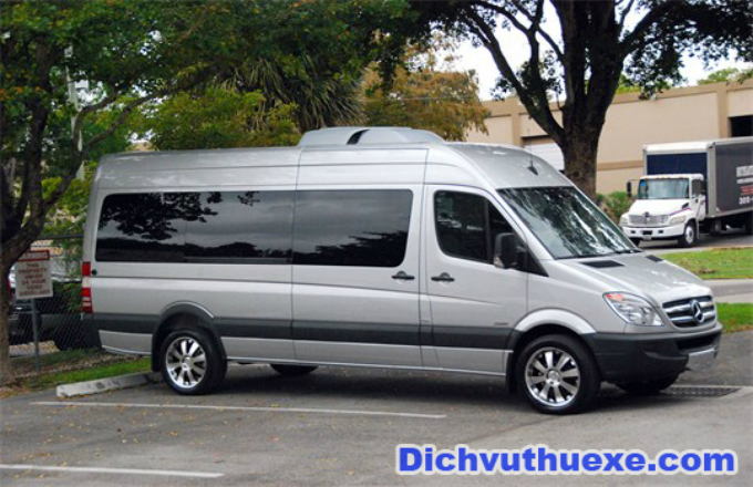 Cho thuê xe Mercedes Sprinter 